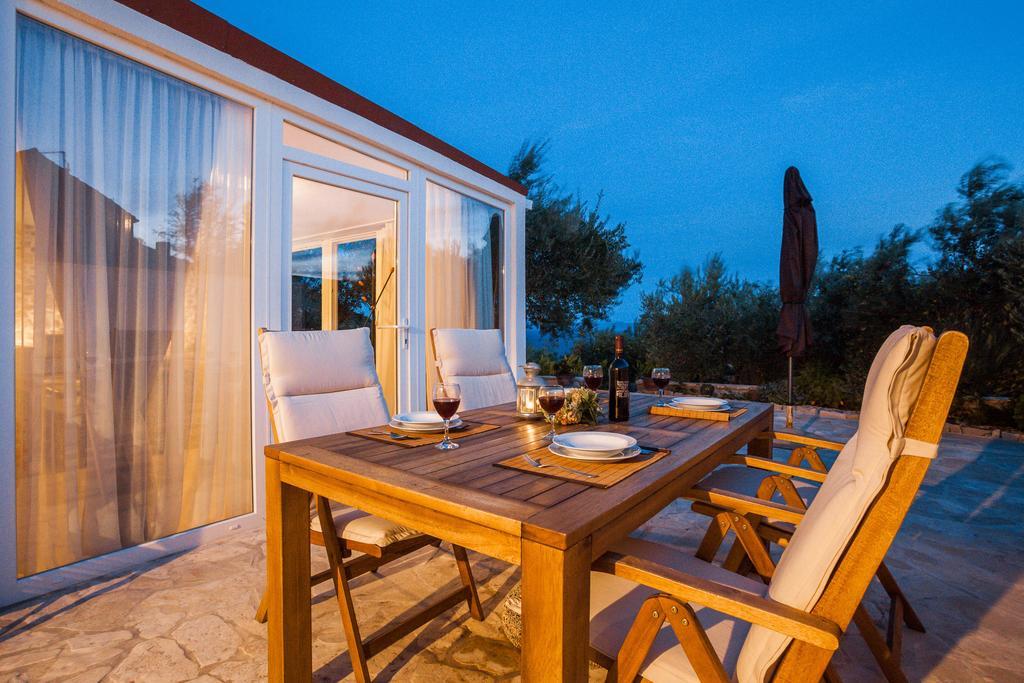 Holiday Home Zlatni San - Private Heated Pool Bol Camera foto