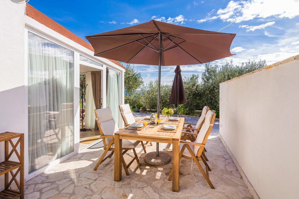 Holiday Home Zlatni San - Private Heated Pool Bol Camera foto